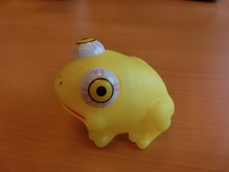 nebezpečný výrobek žába plná ftalátů